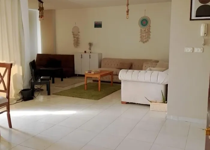 Amazing View Apartment In Rehab City